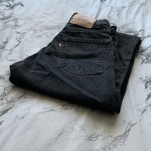 Black Leviβs jeans